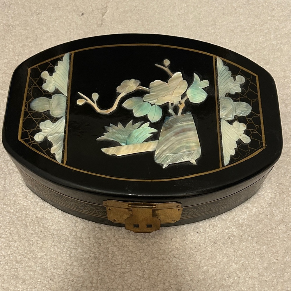 Black Lacquered Jewelry Box with Mother of Pearl Inlay